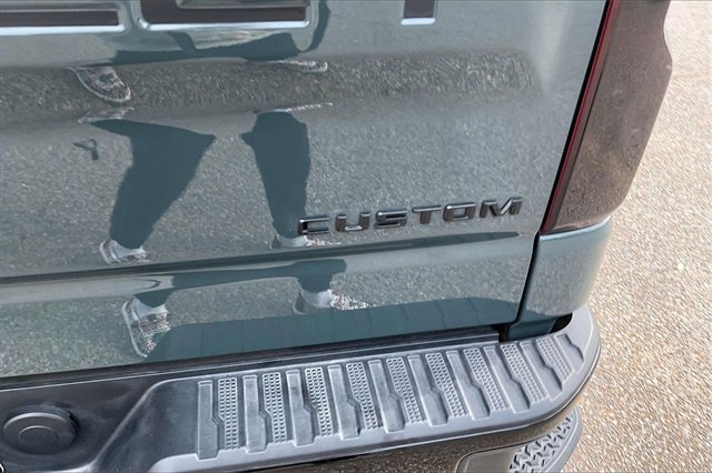 Used 2025 Chevrolet Silverado 1500 Custom Trail Boss w/ Turbomax Blackout Package image 8