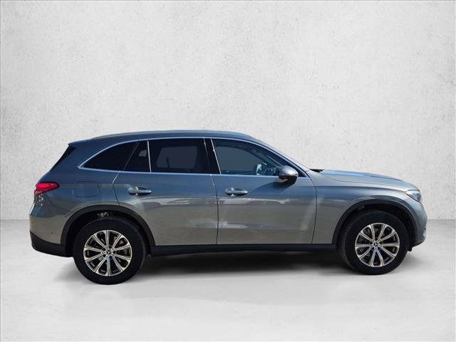 Used 2023 Mercedes-Benz GLC 300 4MATIC image 4