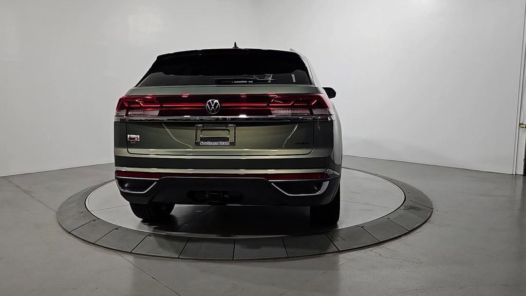 New 2026 Volkswagen Atlas Cross Sport SE image 4