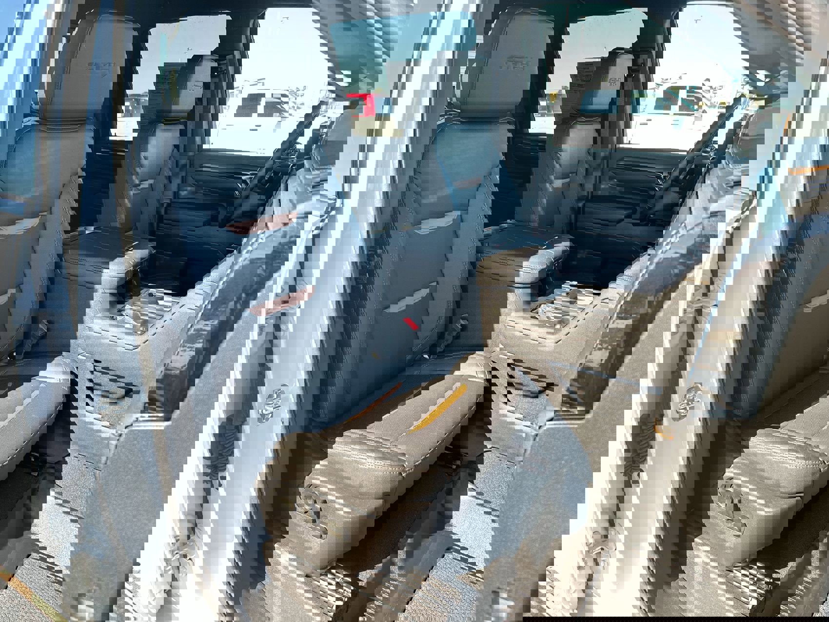 Used 2025 GMC Sierra 3500 AT4 w/ AT4 Preferred Package image 25