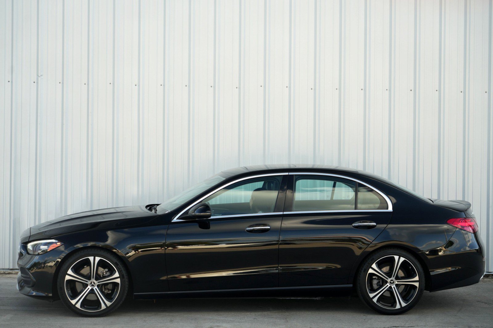 Used 2022 Mercedes-Benz C 300 Sedan image 8