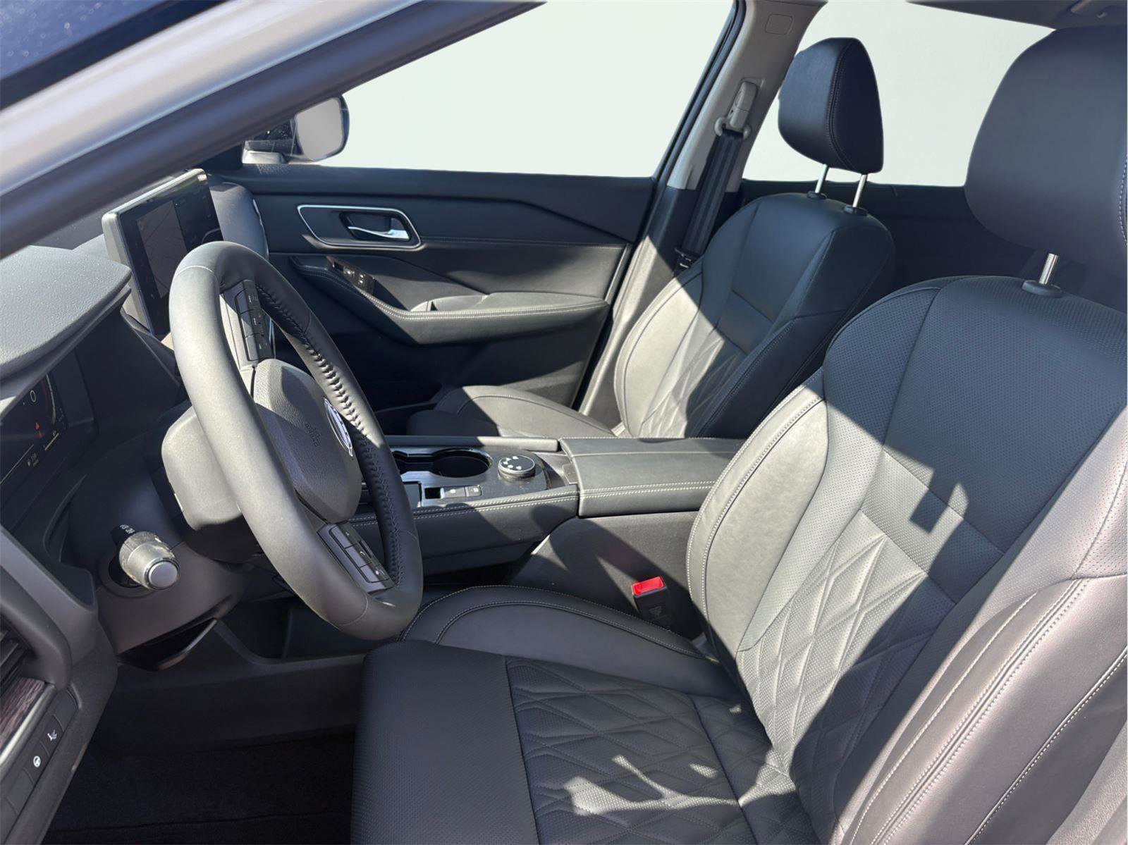 New 2026 Nissan Rogue Platinum w/ Platinum Premium Package image 9