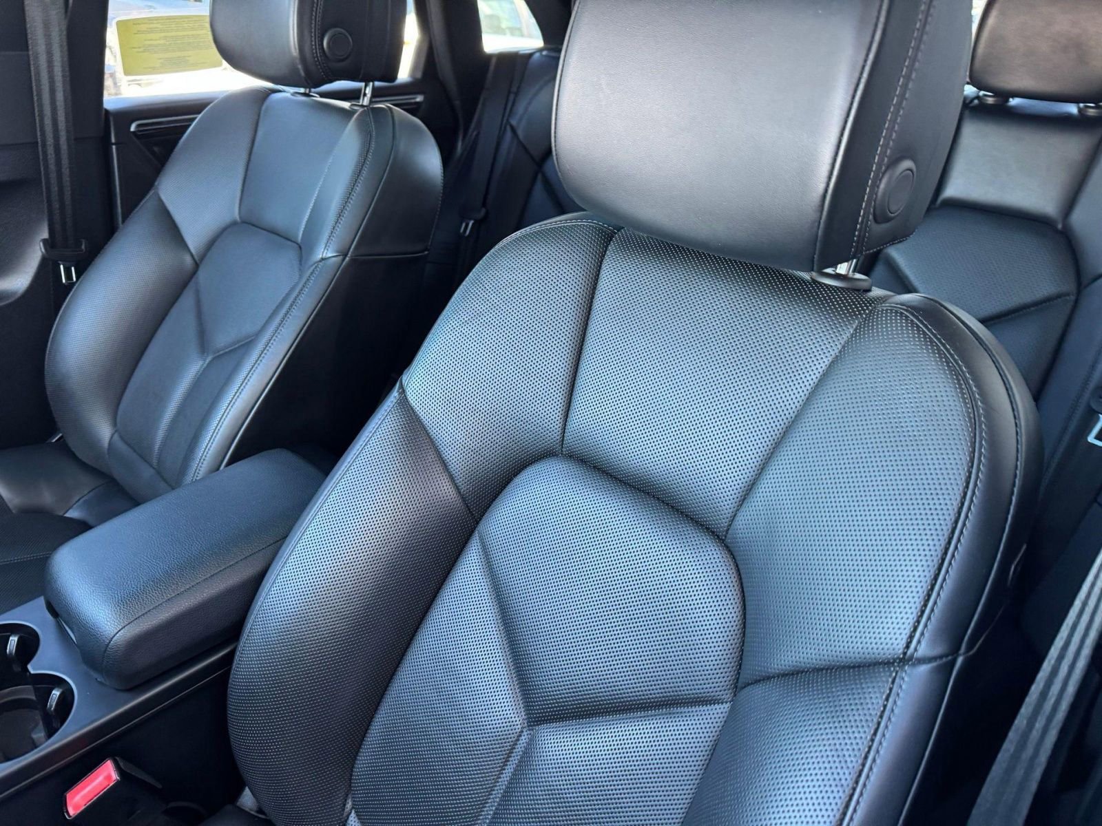 Used 2023 Porsche Macan image 24