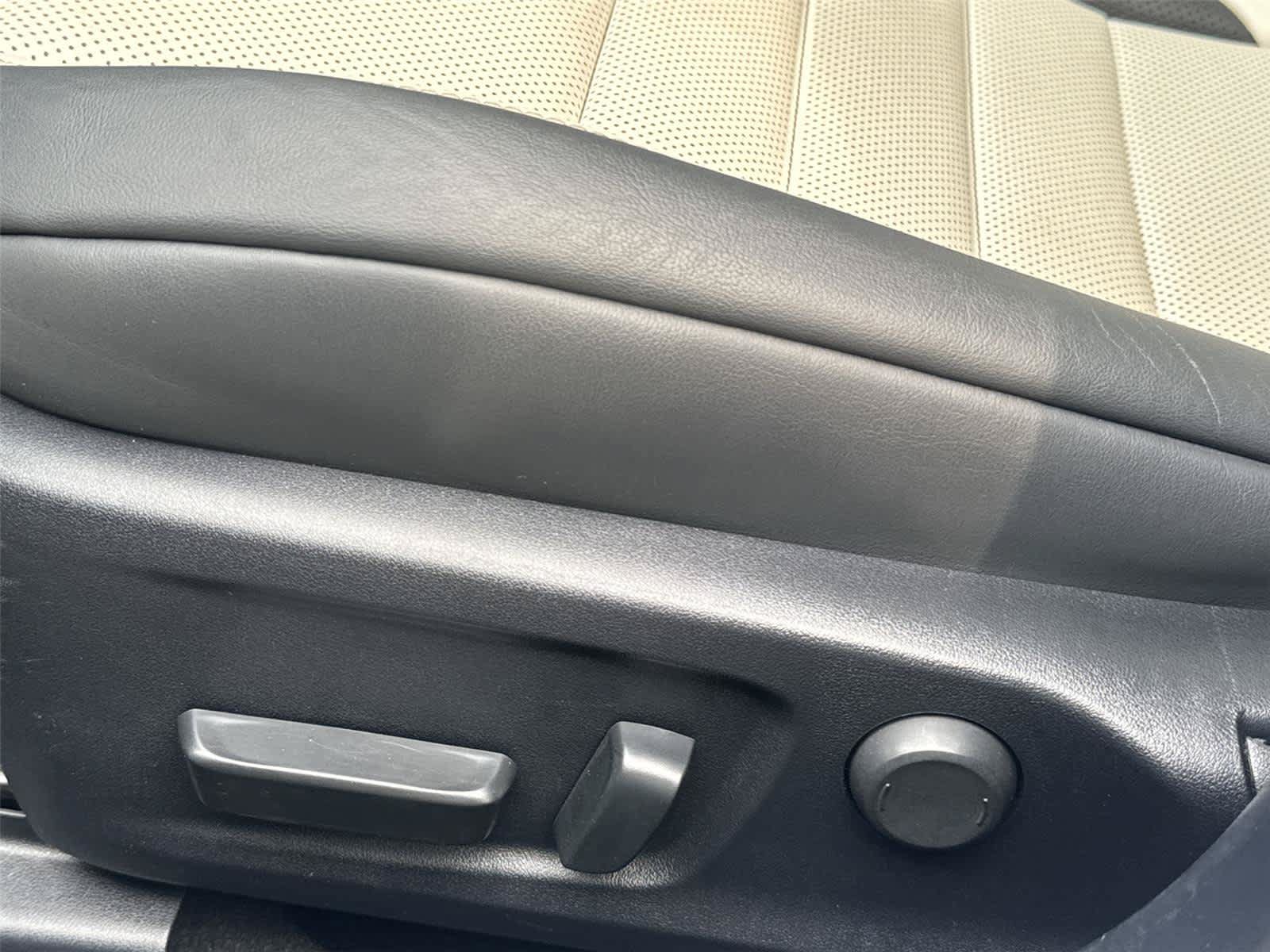 Used 2023 Lexus IS 350 F Sport w/ Memory Package AWD/4WD image 13