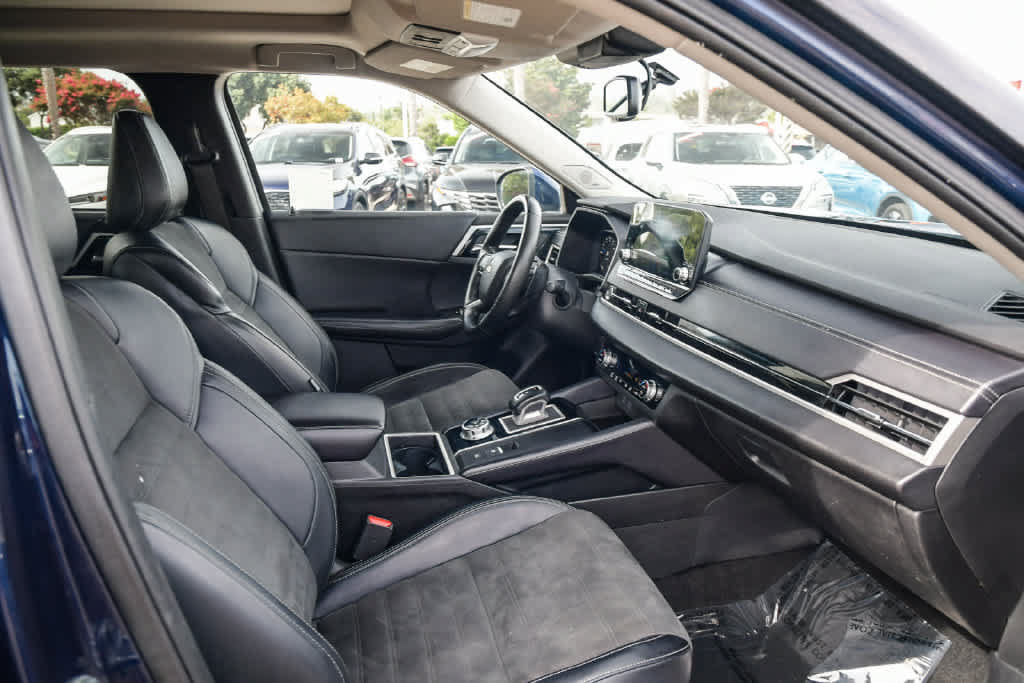 Used 2023 Mitsubishi Outlander SE FWD image 13