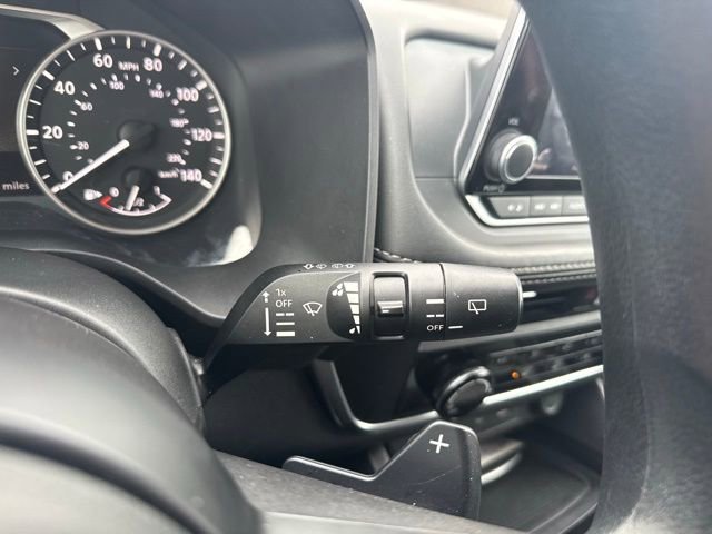 Used 2023 Nissan Rogue S image 24