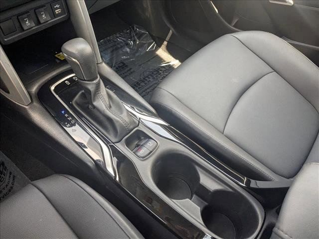 Used 2022 Toyota Corolla Cross XLE image 14