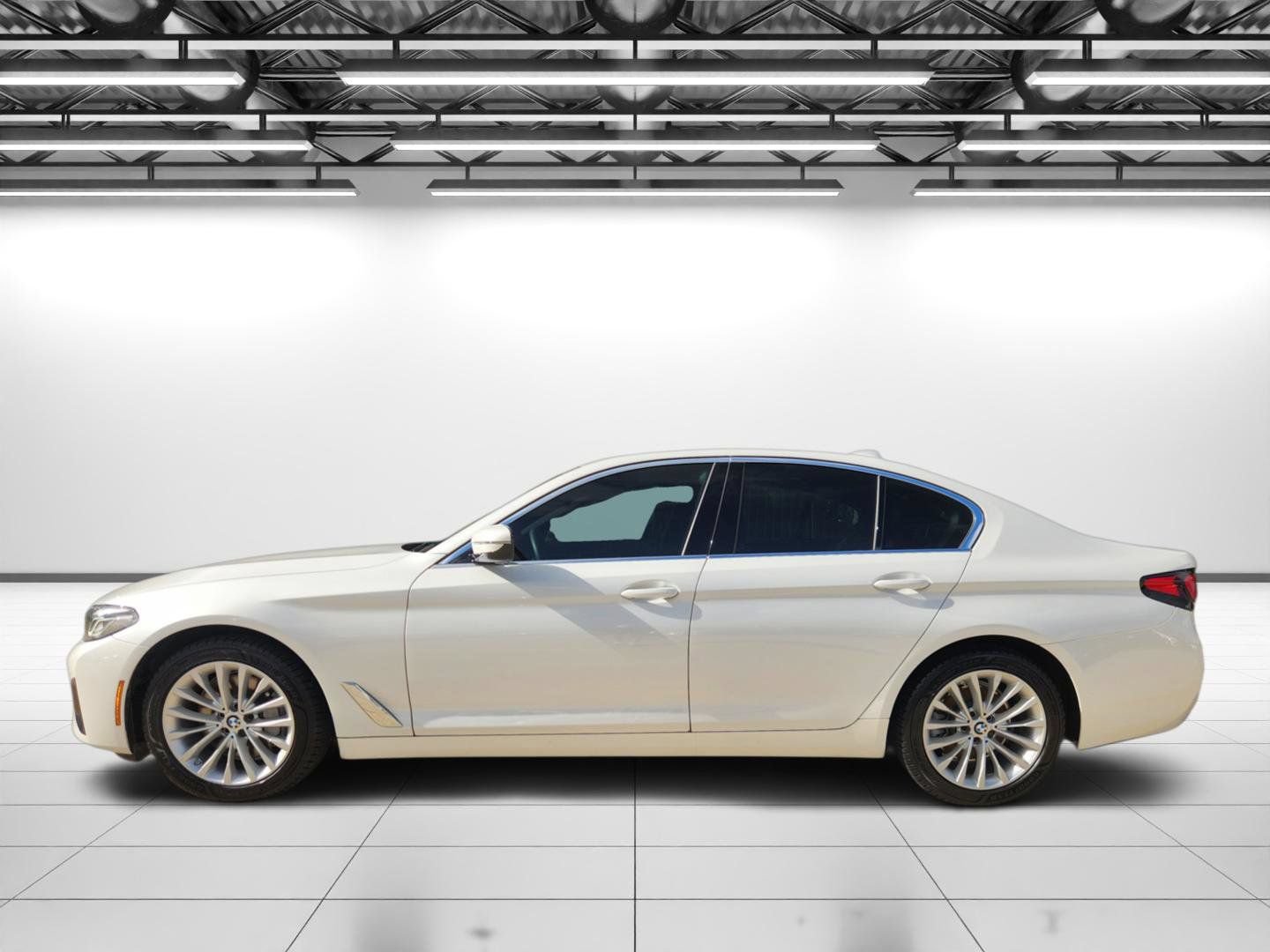 Used 2022 BMW 530i w/ Premium Package RWD image 6