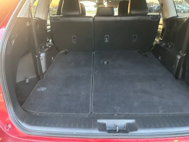 Used 2022 Toyota Highlander XLE image 6