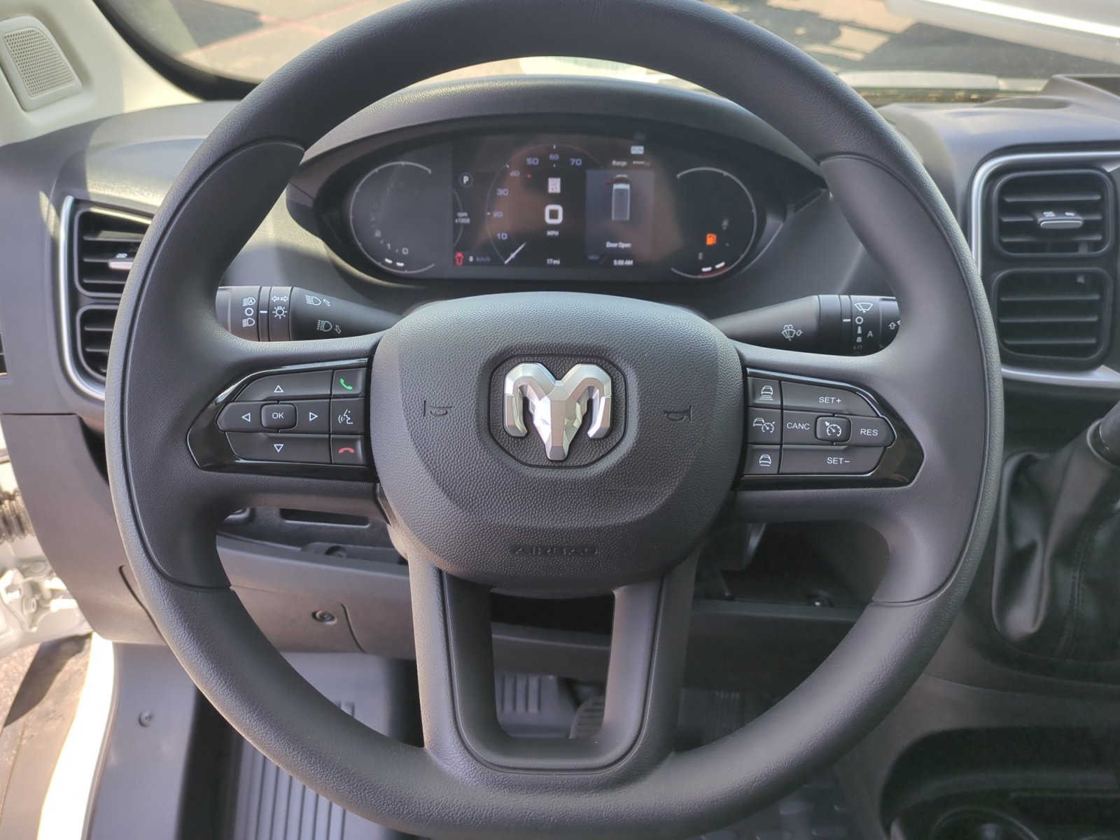 New 2025 RAM ProMaster 2500 w/ Quick Order Package 22G SLT image 9