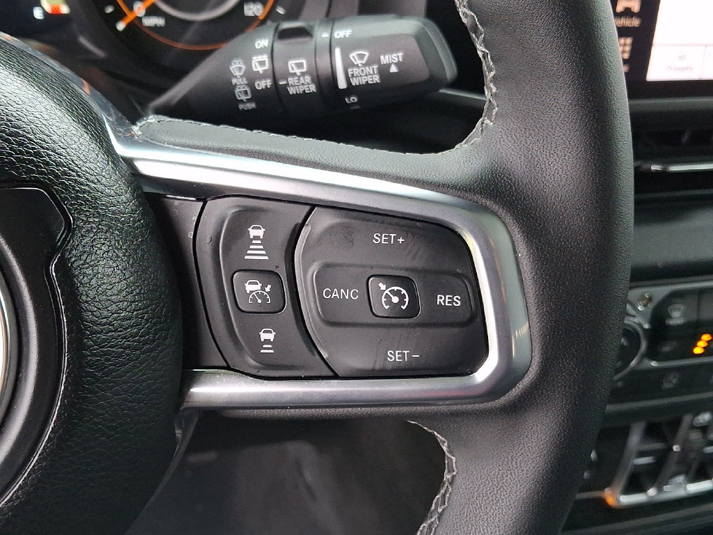 Certified 2026 Jeep Wrangler Unlimited Sahara AWD/4WD image 21