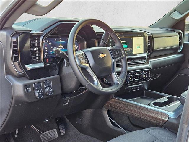 Used 2025 Chevrolet Silverado 2500 LT w/ Convenience Package AWD/4WD image 10
