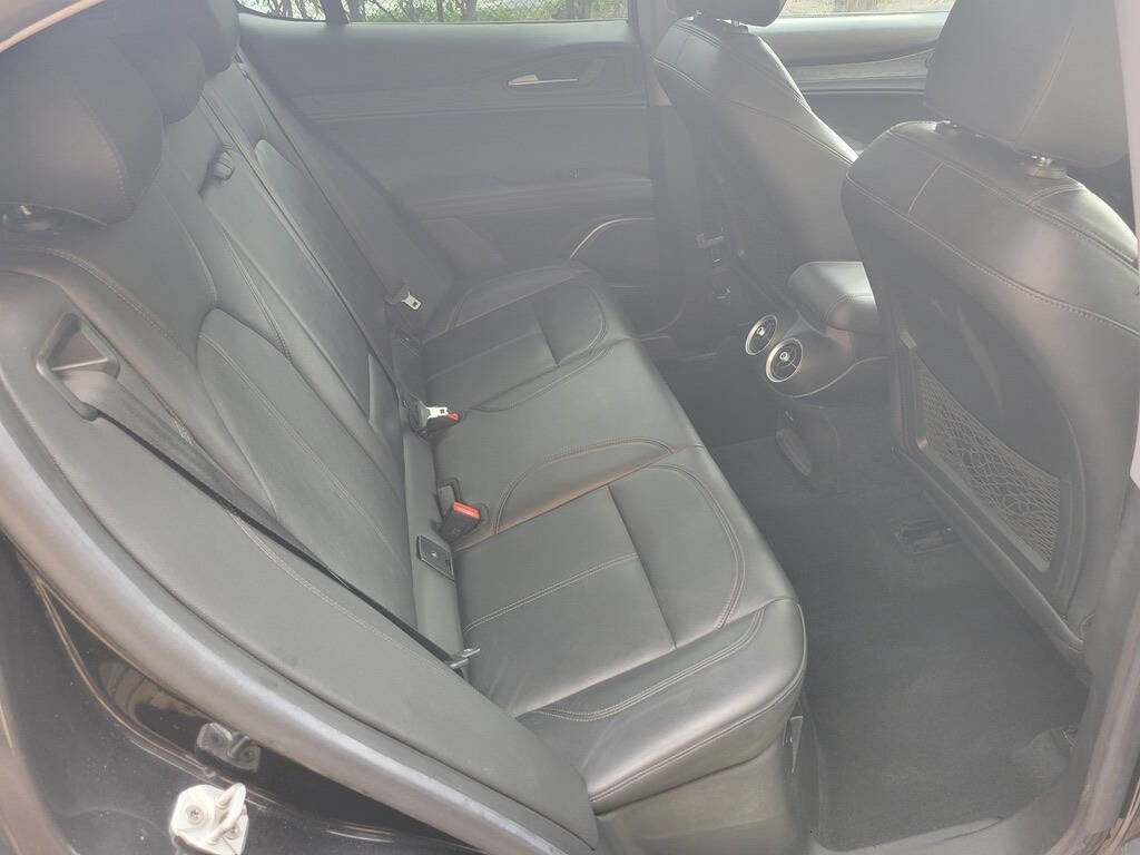 Used 2019 Alfa Romeo Stelvio Sprint w/ Nero Edizione image 22