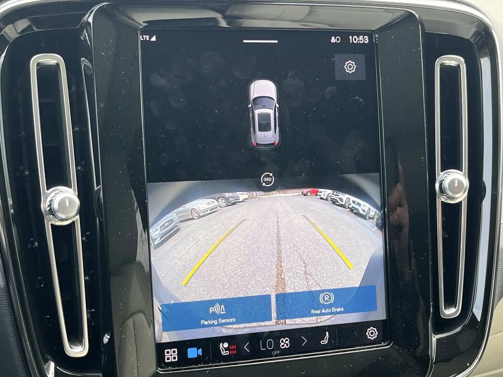 Used 2023 Volvo XC40 B4 Plus w/ Driver Assist Package image 27