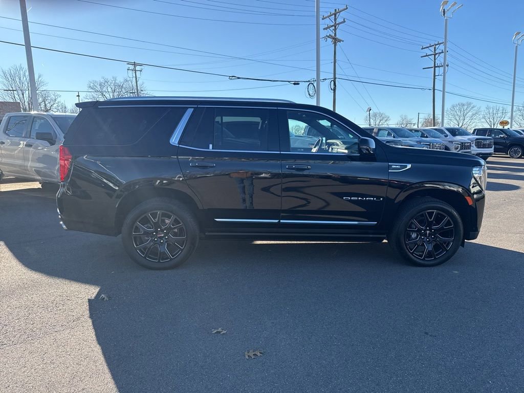 Used 2023 GMC Yukon Denali w/ Denali Reserve Package image 6