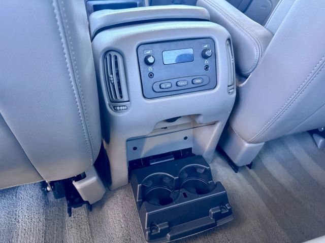 Used 2007 GMC Sierra 3500 SLT w/ Heavy-Duty Power Package image 23