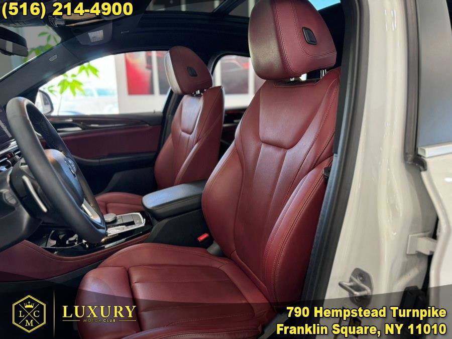 Used 2025 BMW X4 xDrive30i w/ Premium Package image 1