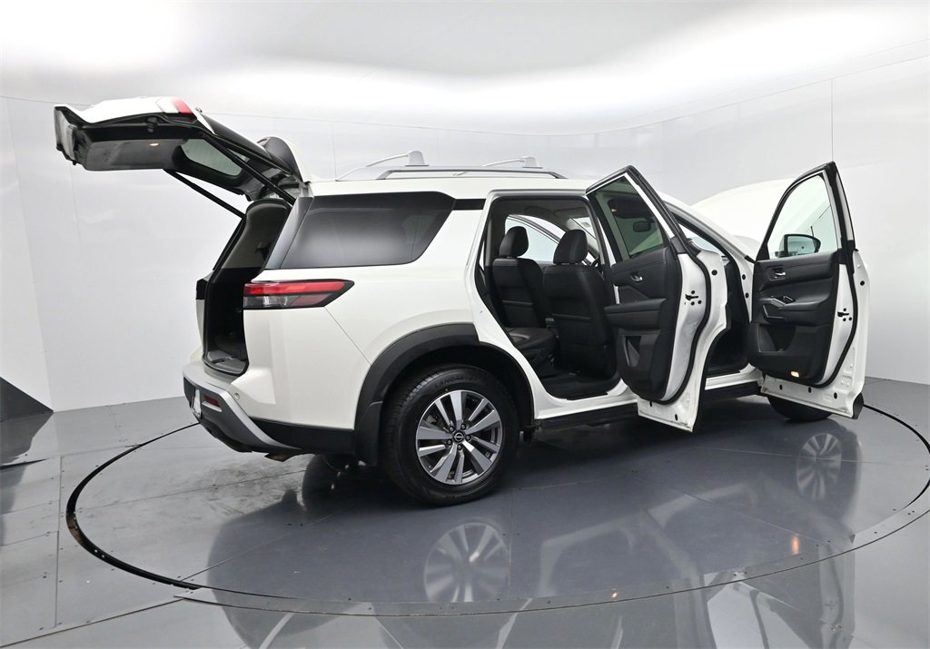 Used 2022 Nissan Pathfinder SL image 49