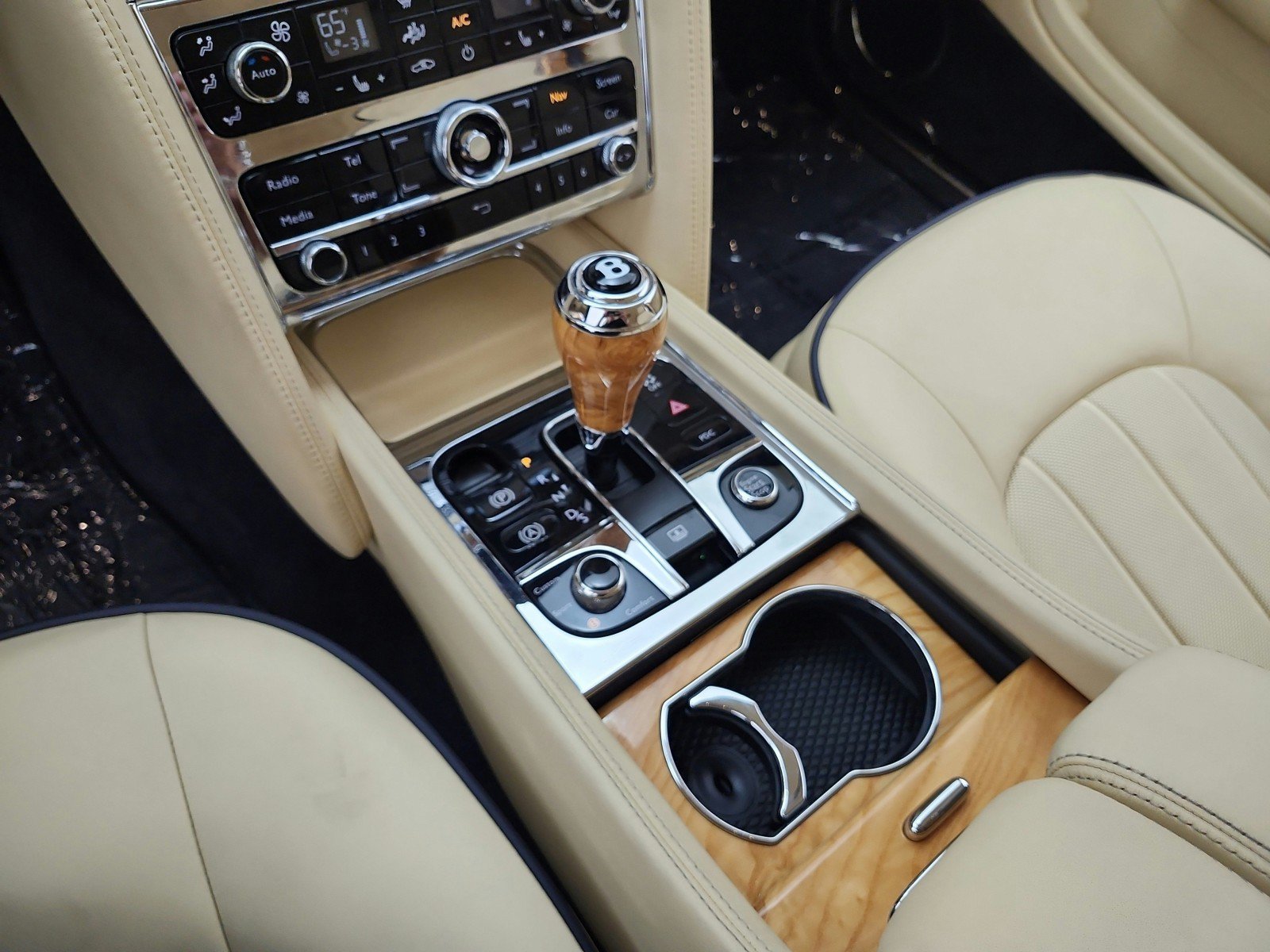 Used 2012 Bentley Mulsanne RWD image 12
