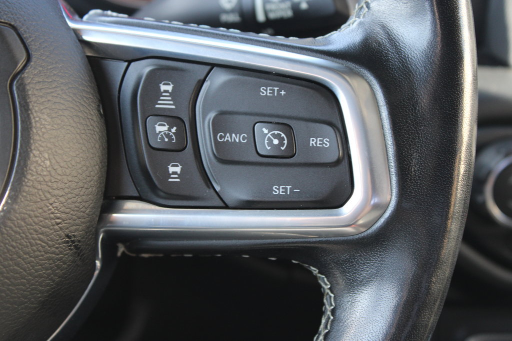 Used 2020 Jeep Gladiator Overland AWD/4WD image 23