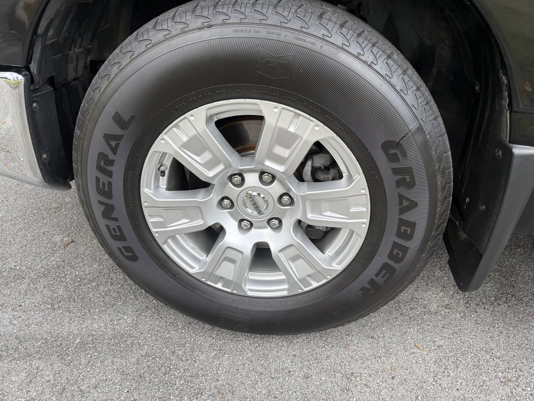 Used 2019 Nissan Titan SV RWD image 11