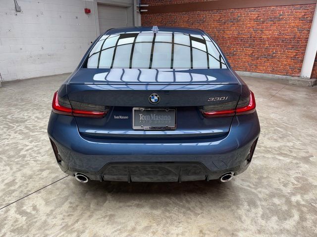 New 2026 BMW 330i Sedan w/ M Sport Package image 4