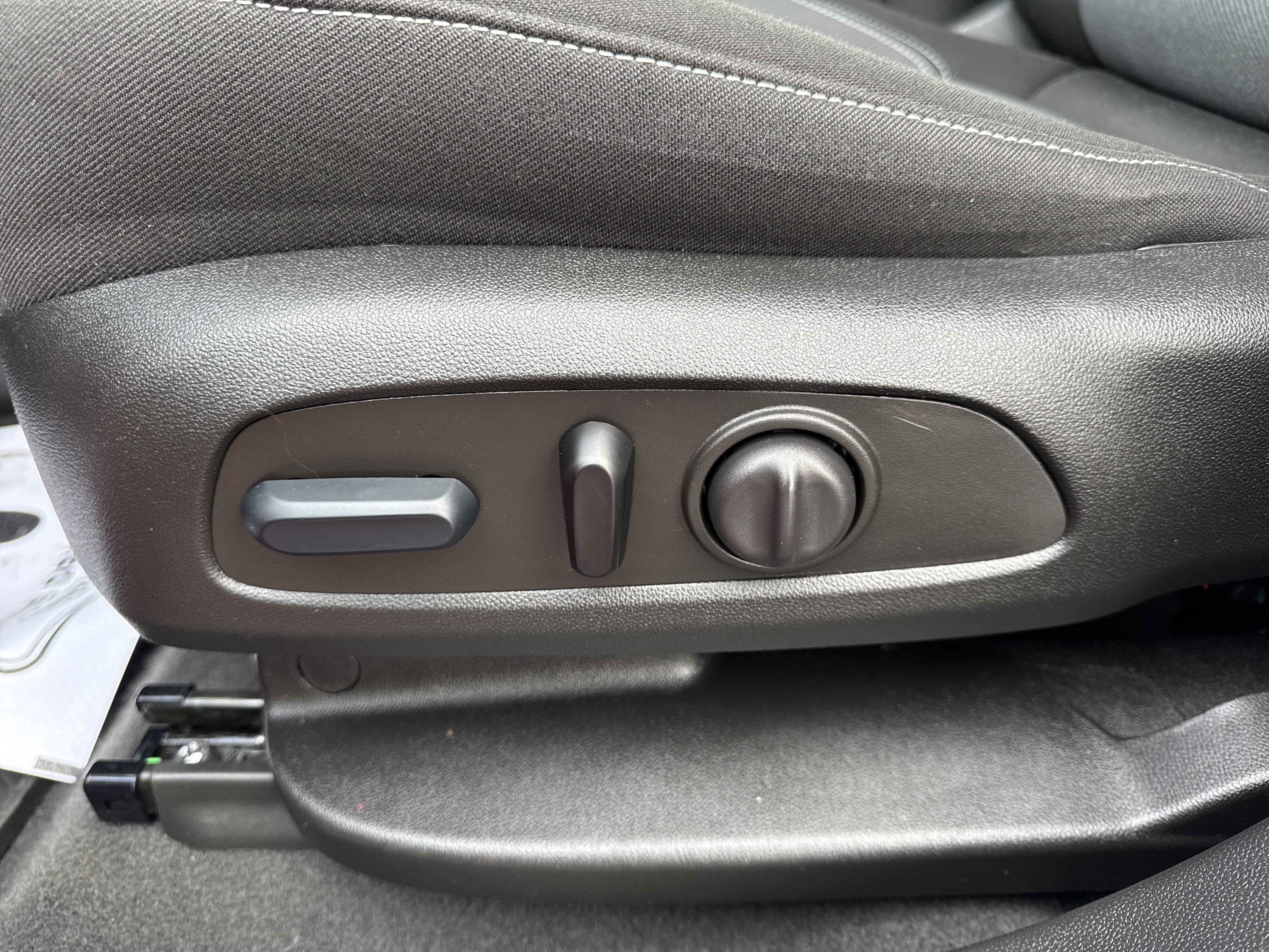 Used 2023 Chevrolet Blazer LT w/ Convenience Package image 11