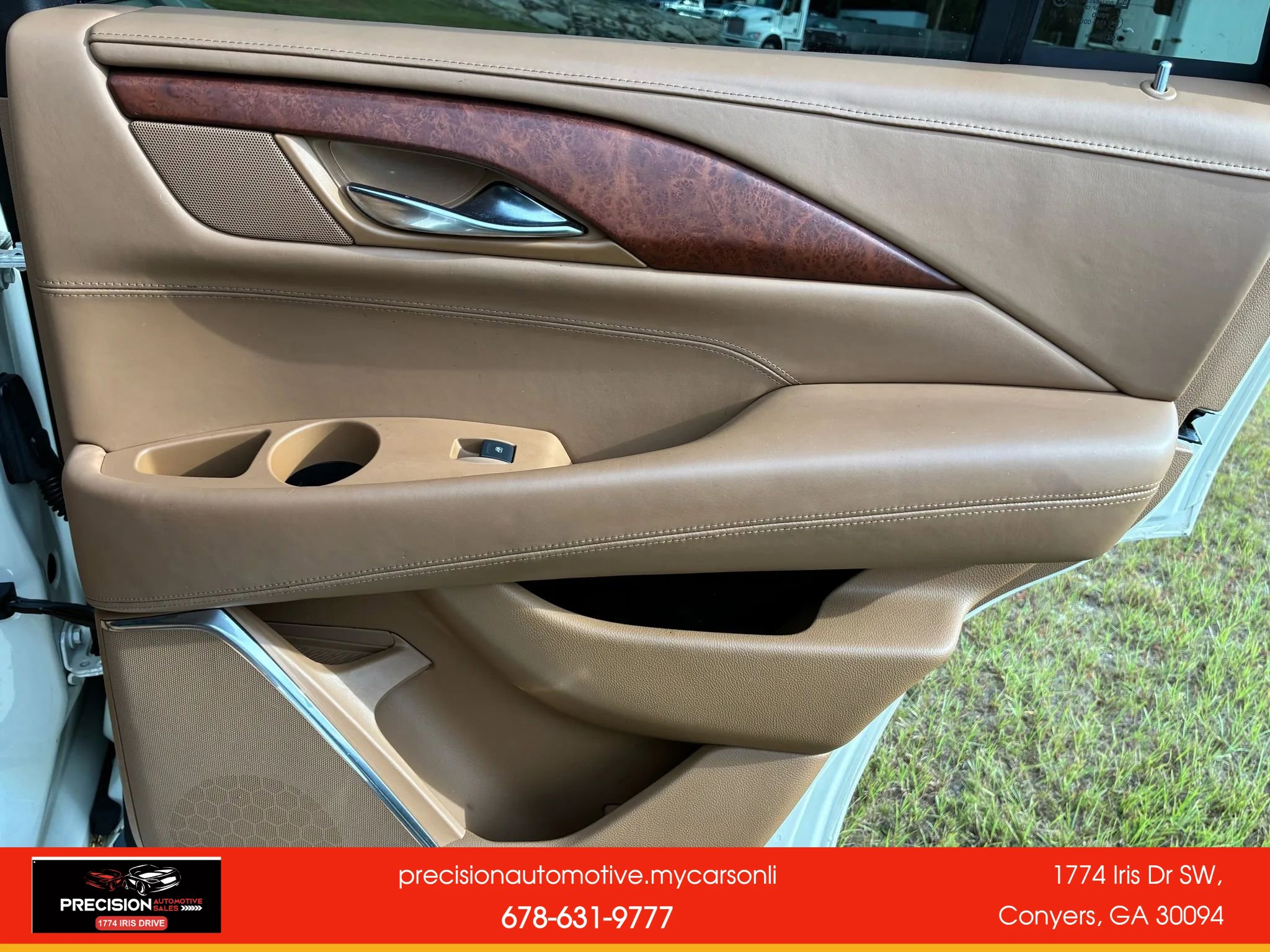 Used 2015 Cadillac Escalade Platinum image 38