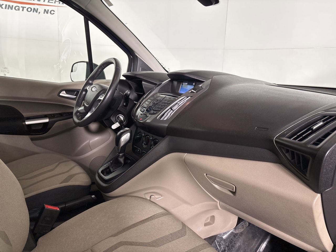 Used 2015 Ford Transit Connect XLT image 26