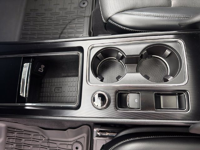 Certified 2024 Lincoln Corsair AWD w/ Equipment Group 101A image 29