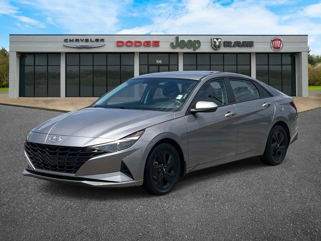 Used 2023 Hyundai Elantra SEL FWD image 8