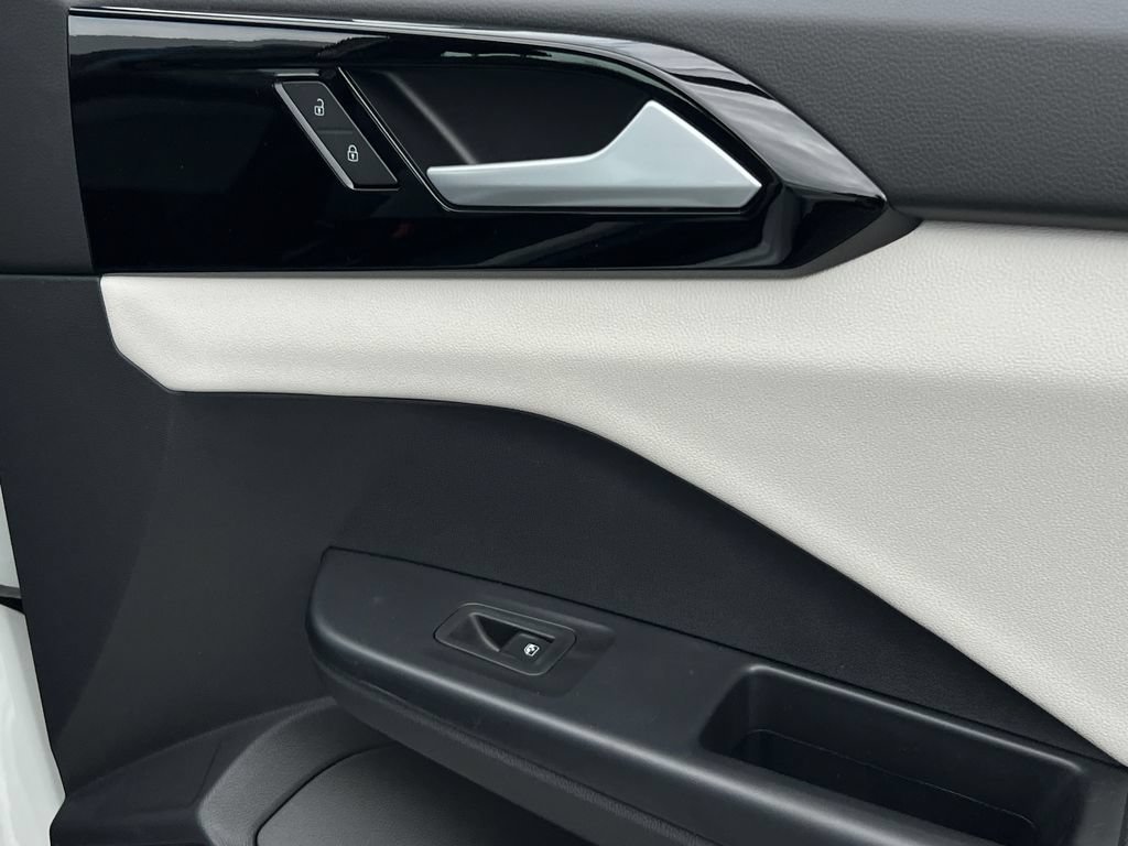 New 2026 Volkswagen Taos S AWD/4WD image 8