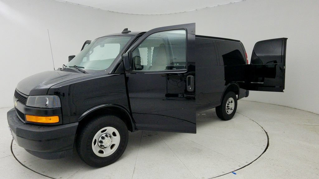 Used 2021 Chevrolet Express 2500 w/ Driver Convenience Package RWD image 11