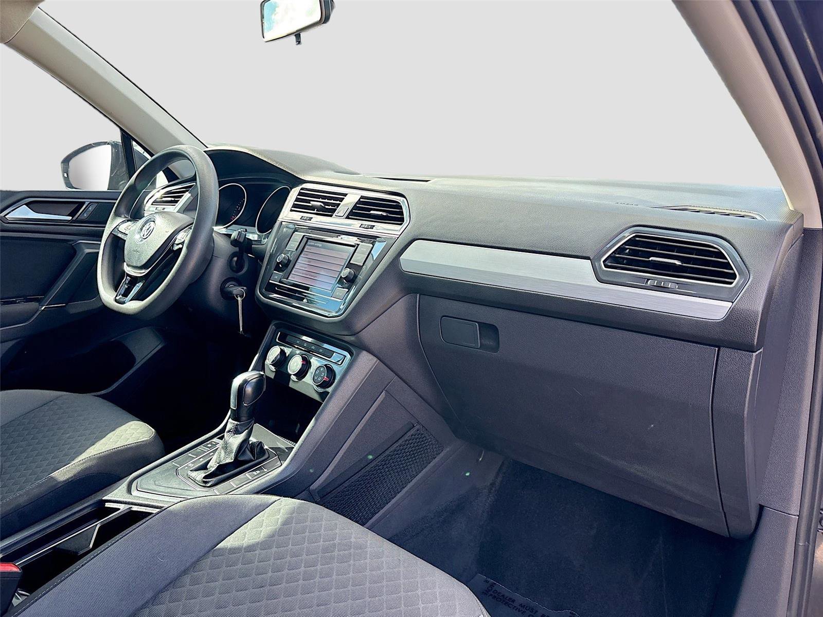 Used 2018 Volkswagen Tiguan S w/ Front Fog Lights Package image 30