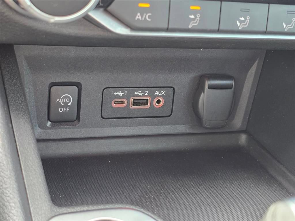 Used 2024 Nissan Sentra SV FWD image 19