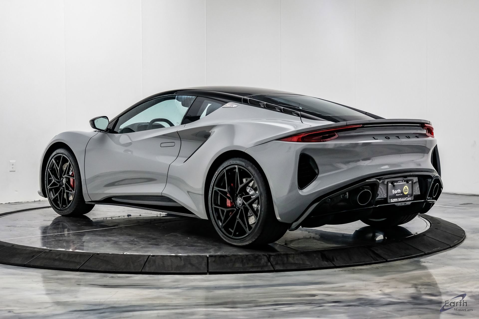 New 2026 Lotus Emira V6 SE RWD image 12