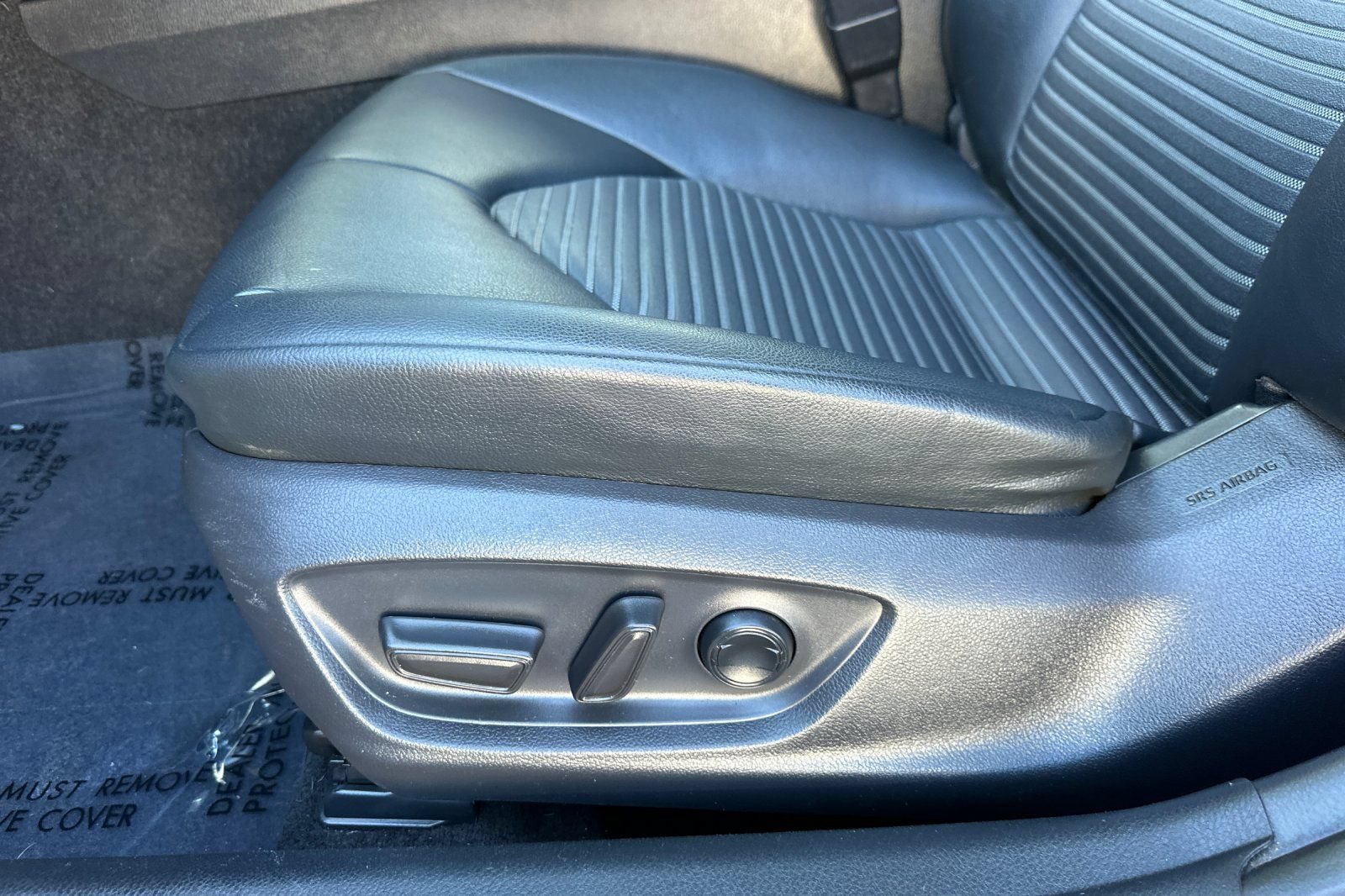 Used 2019 Toyota Camry SE FWD image 13