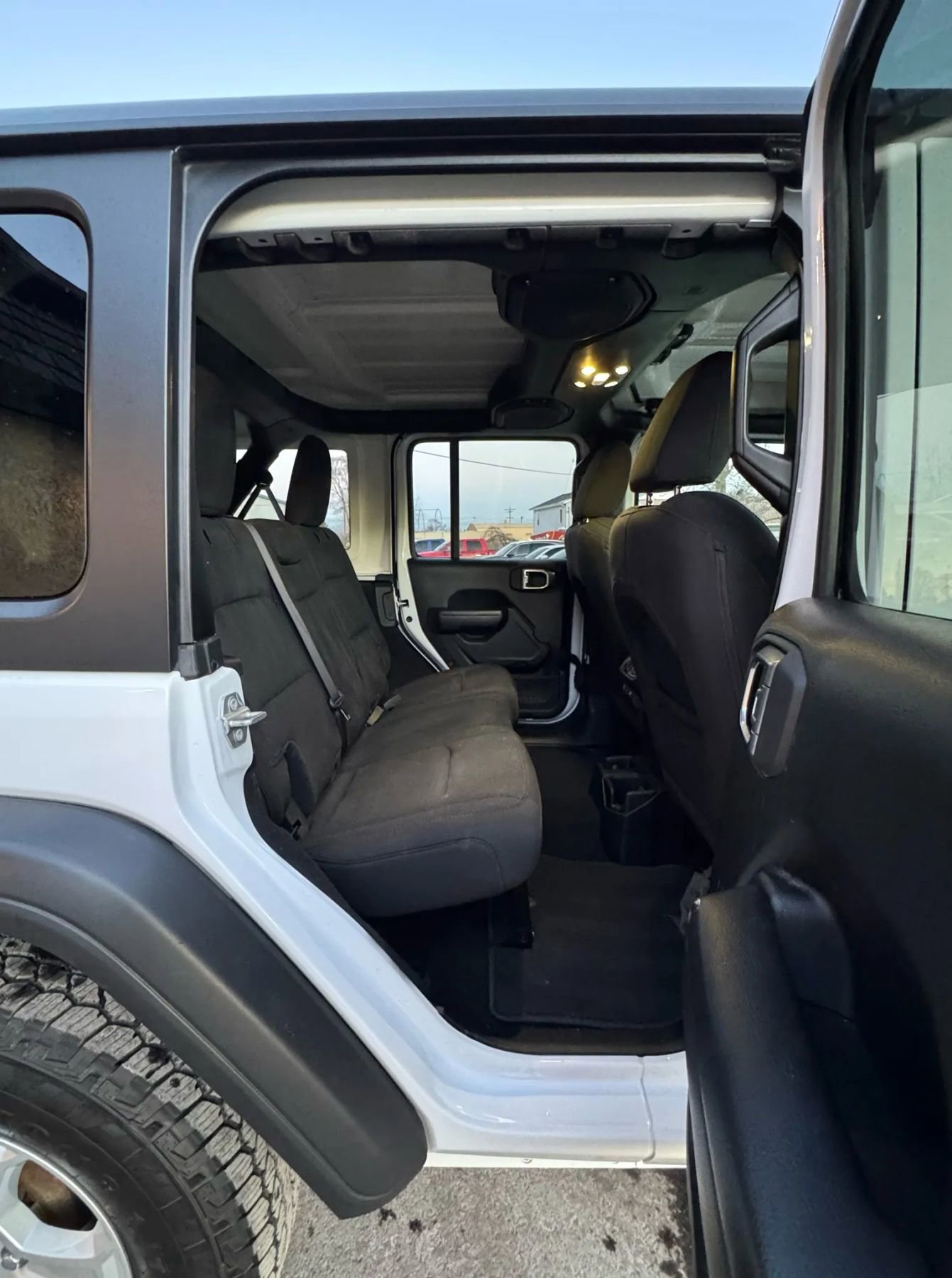 Used 2021 Jeep Wrangler Unlimited Sport image 16