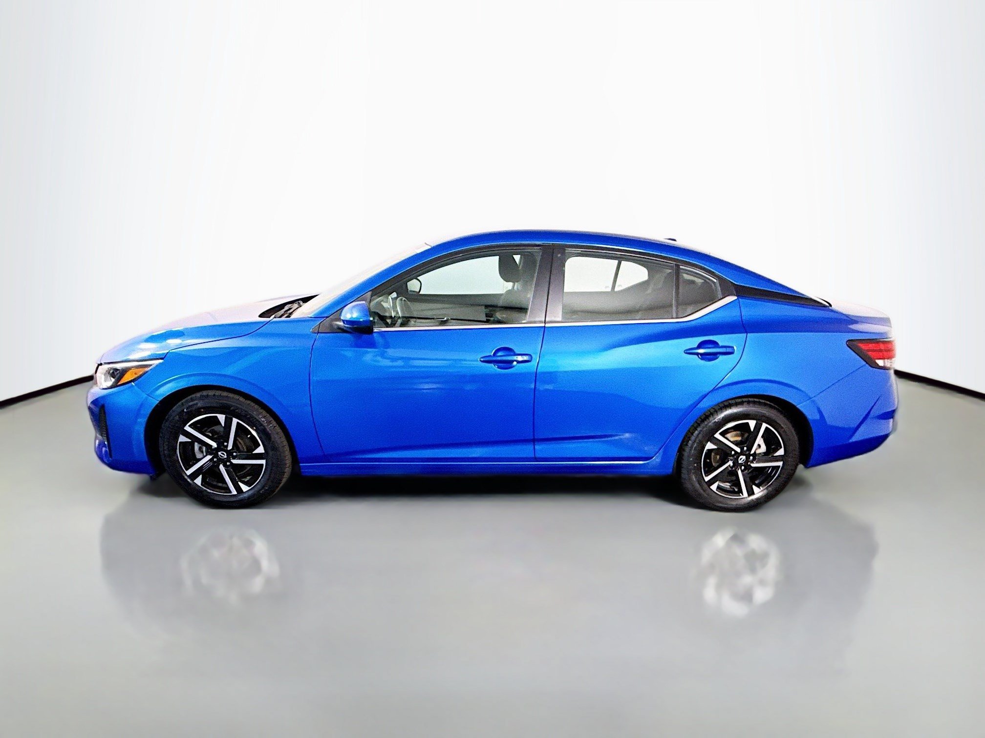 Used 2024 Nissan Sentra SV FWD image 6