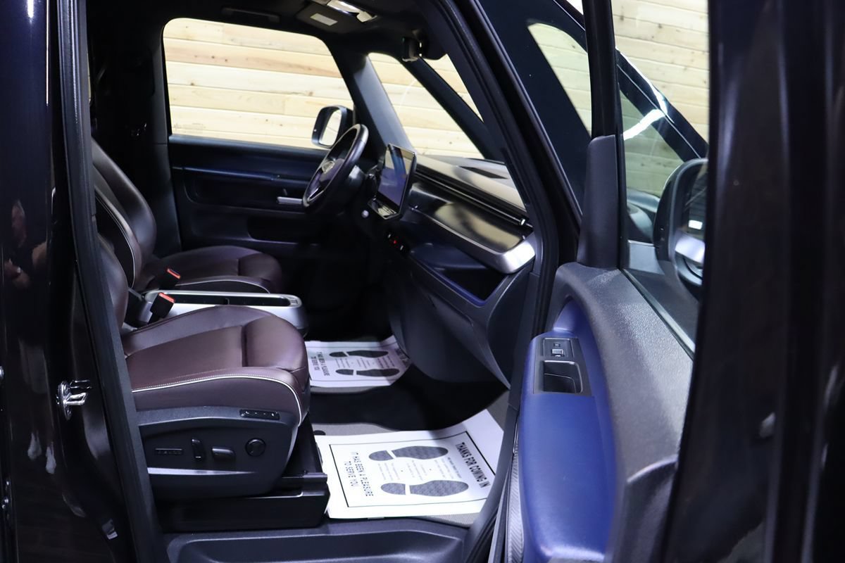 Used 2025 Volkswagen ID. Buzz Pro S RWD image 68
