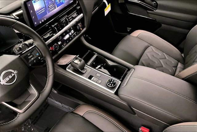 New 2026 Nissan Pathfinder Platinum image 9