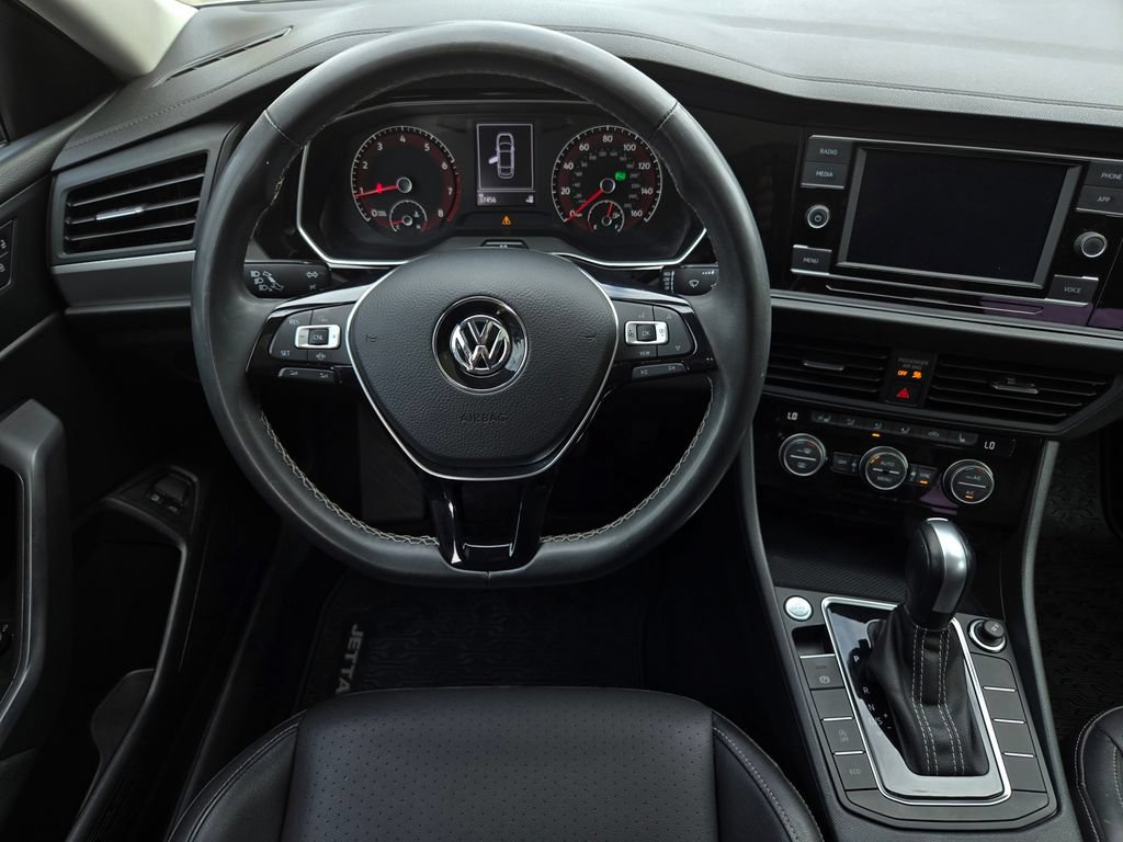 Used 2021 Volkswagen Jetta SE FWD image 15