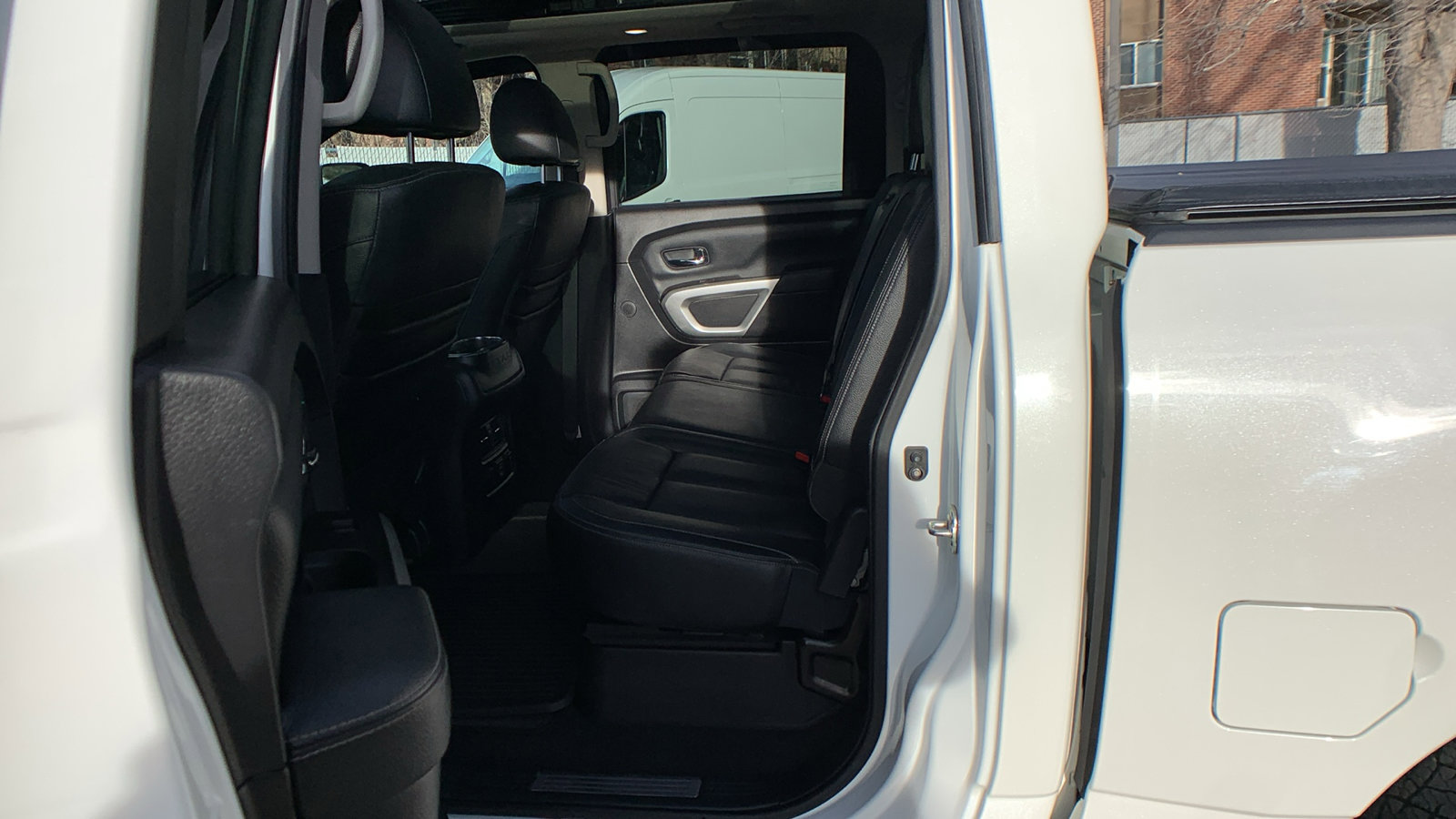 Used 2020 Nissan Titan SL w/ Moonroof Package image 20