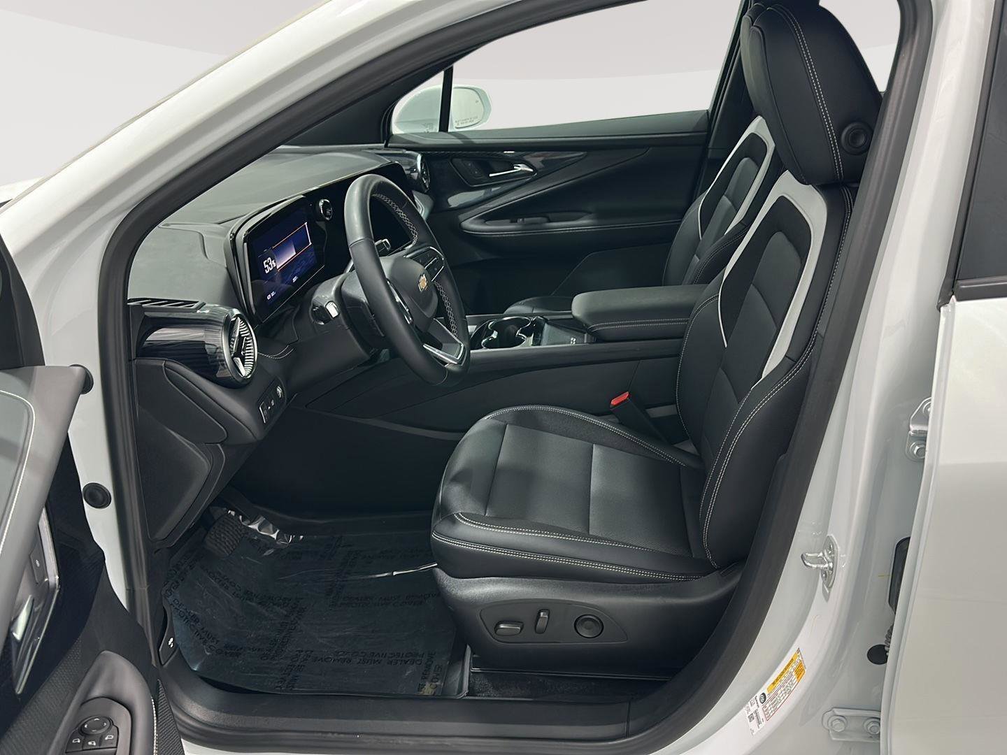 Used 2025 Chevrolet Blazer EV LT image 9