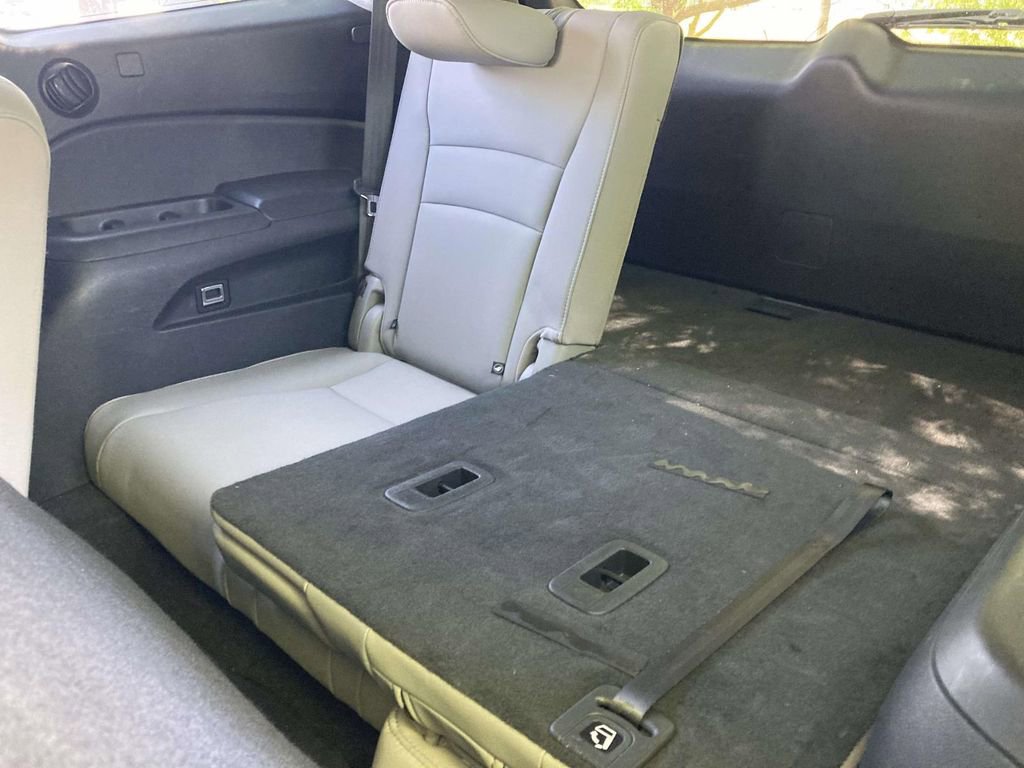 Used 2018 Honda Pilot Touring image 10