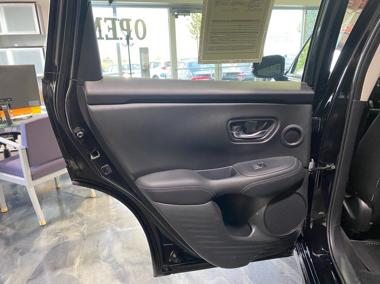 Used 2026 Honda HR-V EX-L image 13