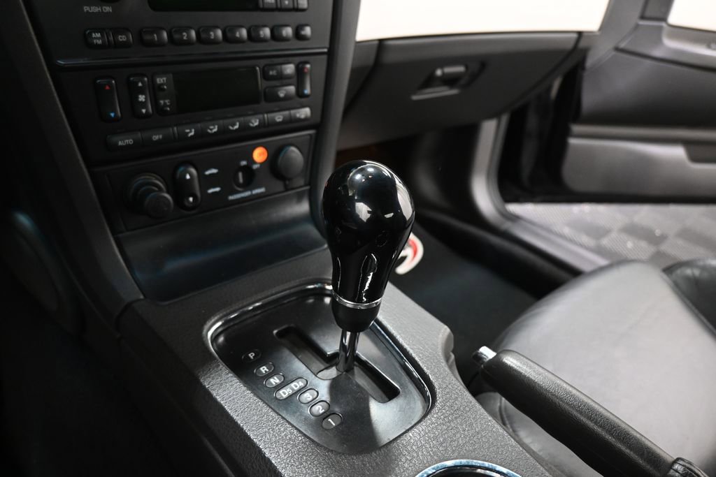 Used 2002 Ford Thunderbird RWD image 22