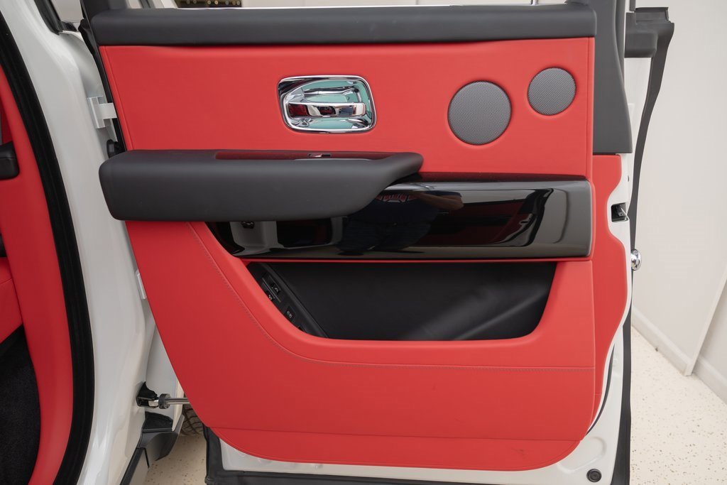 Used 2023 Rolls-Royce Cullinan image 27