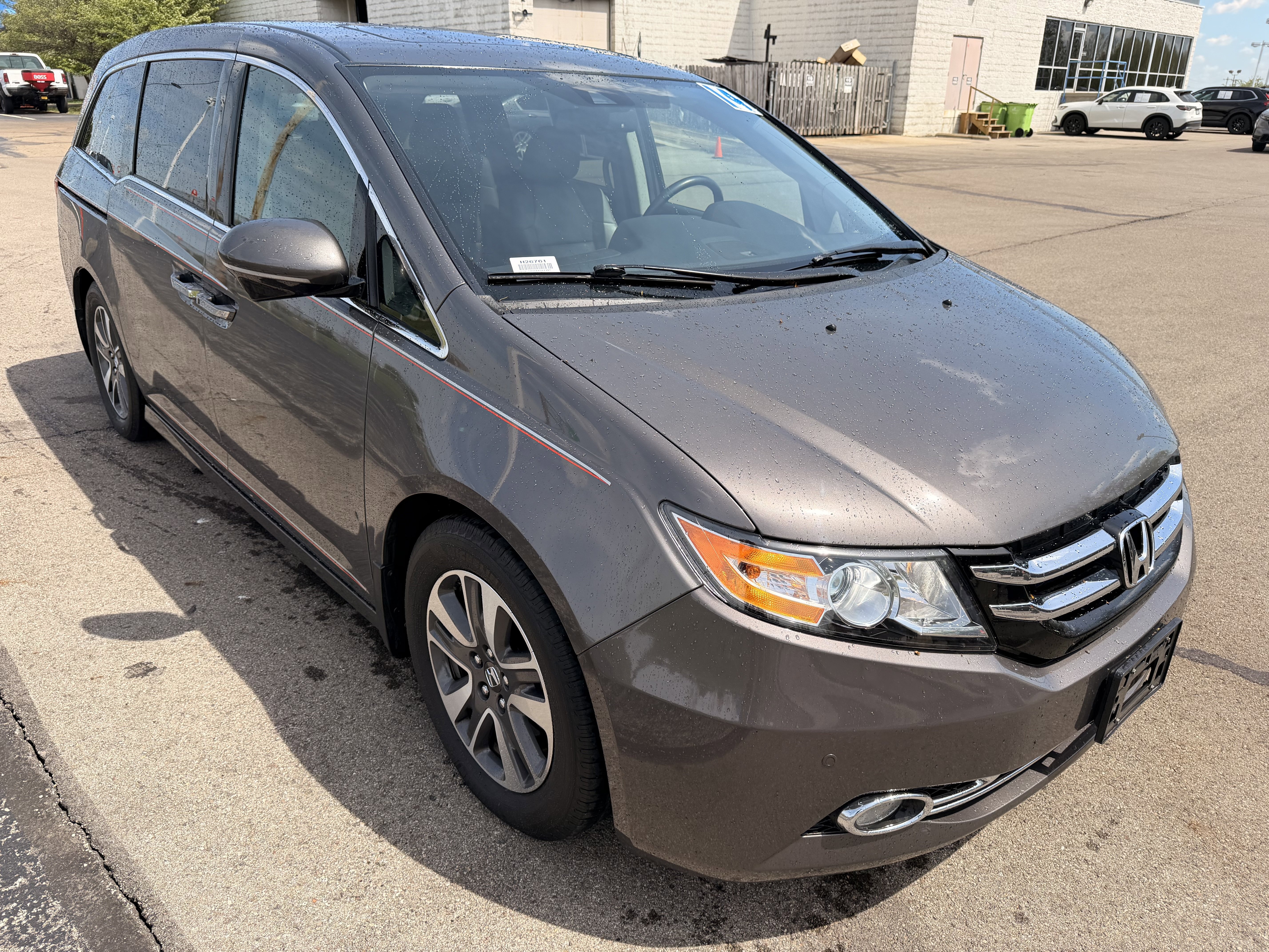 Used 2014 Honda Odyssey Touring image 1