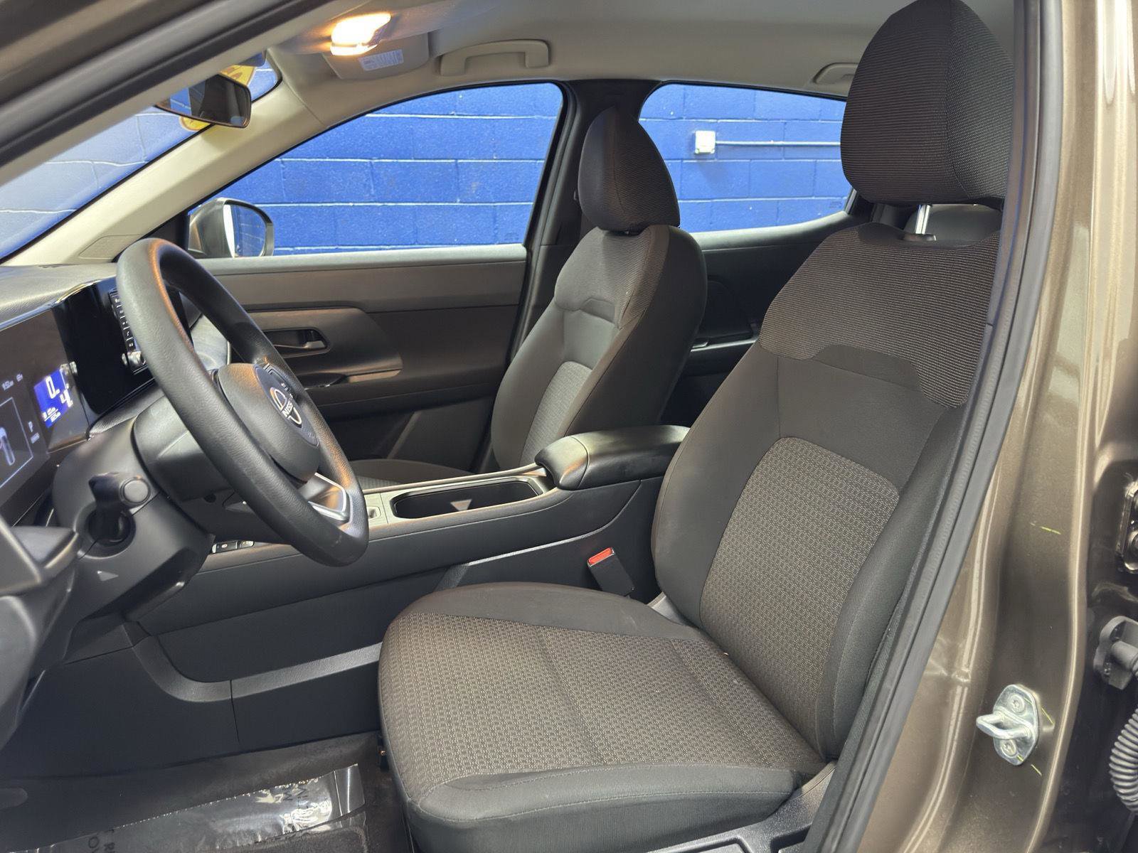 Used 2025 Nissan Kicks S AWD/4WD image 16